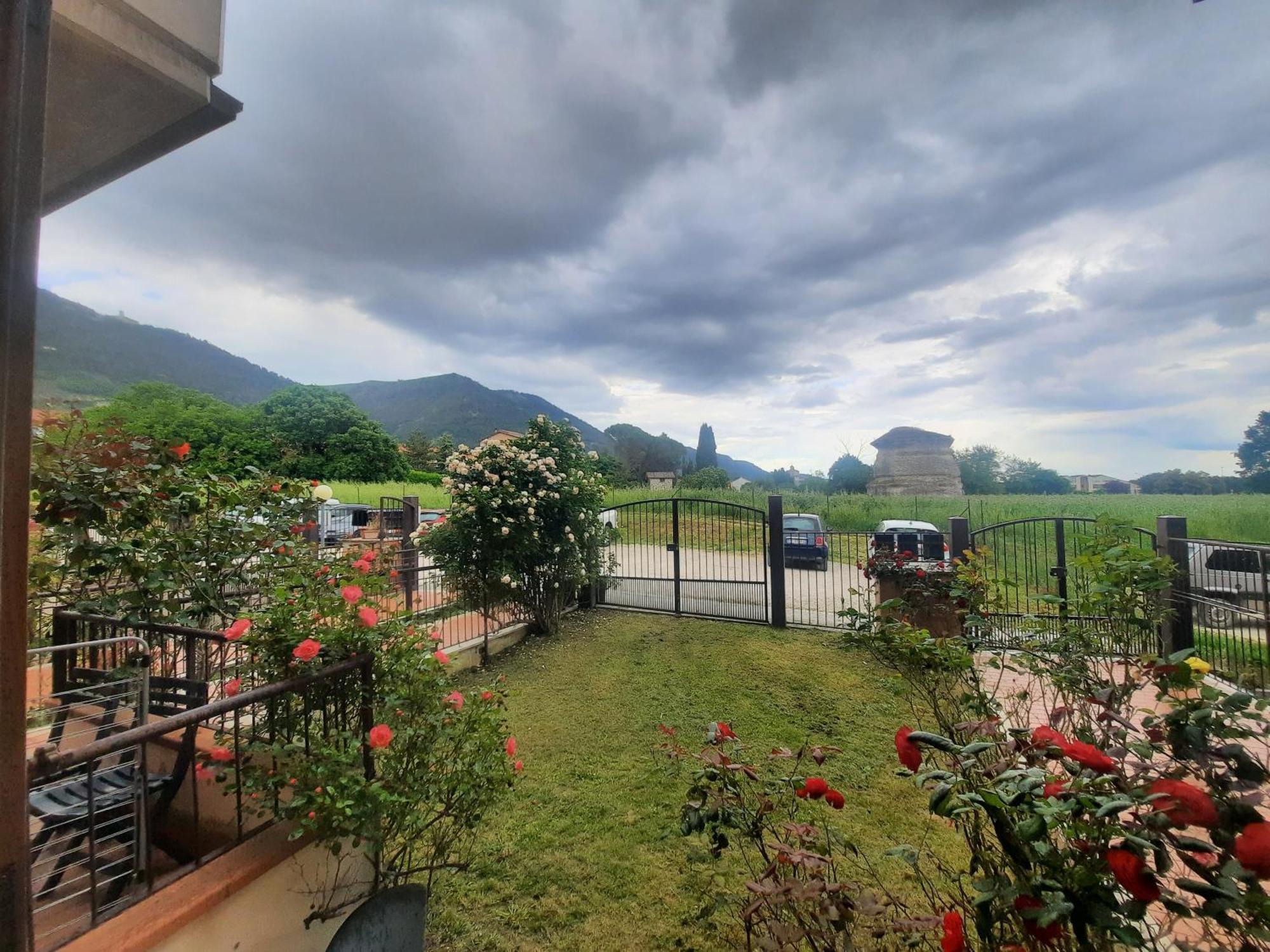 Villa Casa Gianfranco à Gubbio Extérieur photo